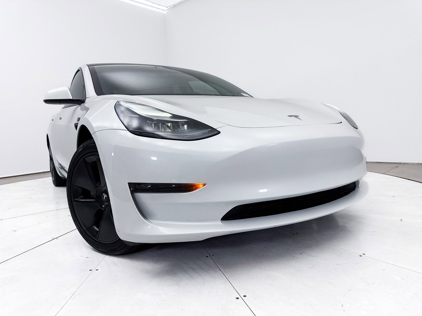 Used 2023 Tesla Model 3 Standard Range RWD image 16