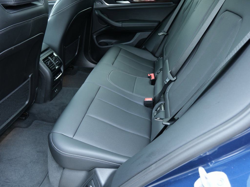 Used 2025 BMW X4 xDrive30i w/ Premium Package image 33