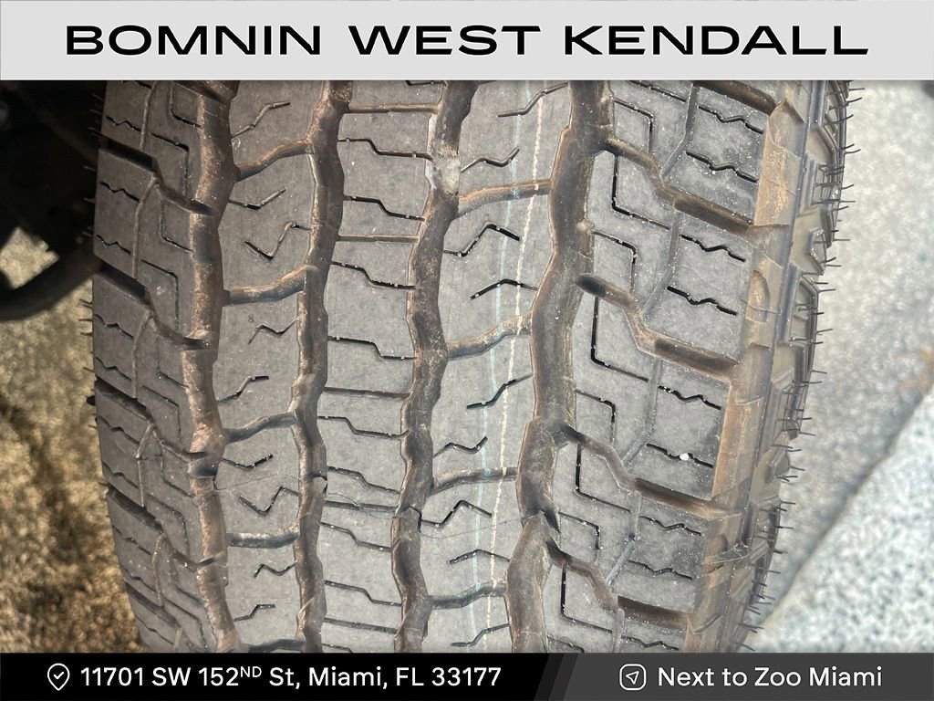 Used 2023 Chevrolet Tahoe Z71 w/ Luxury Package image 4