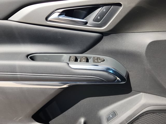 New 2027 Chevrolet Traverse LT FWD image 25