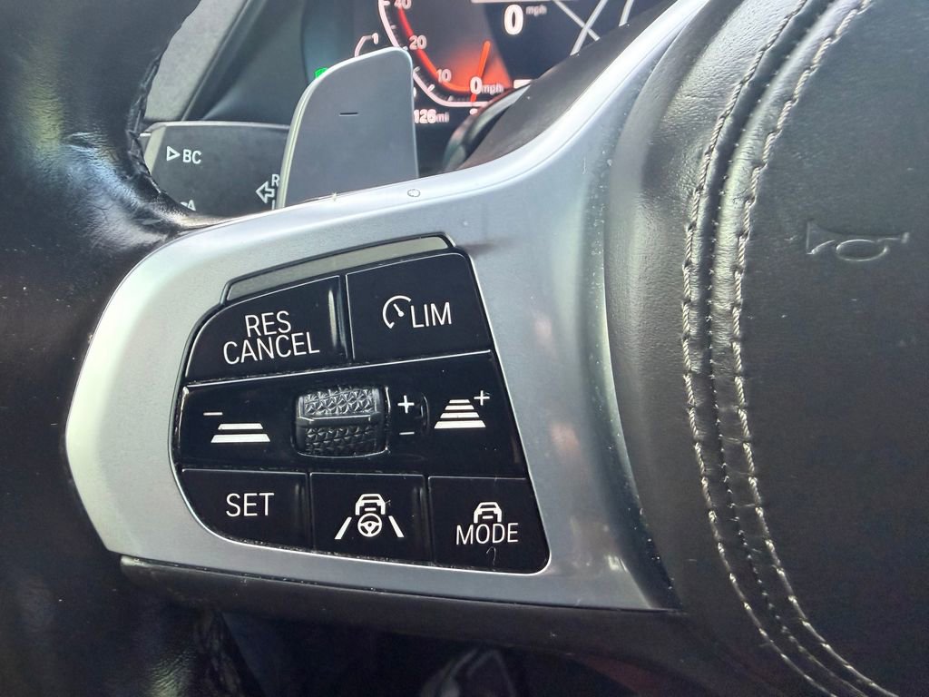 Used 2021 BMW X6 xDrive40i w/ Executive Package AWD/4WD image 18