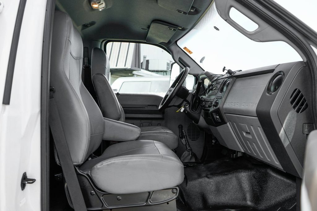 Used 2017 Ford F650 2WD Regular Cab Super Duty image 29