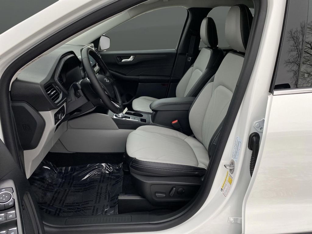 New 2026 Ford Escape SE w/ PHEV Premium Package image 4