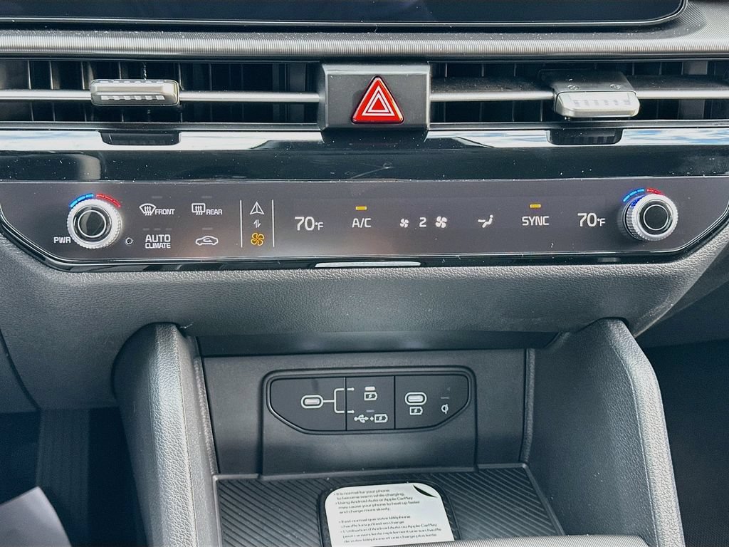 Certified 2026 Kia Sportage EX FWD image 15
