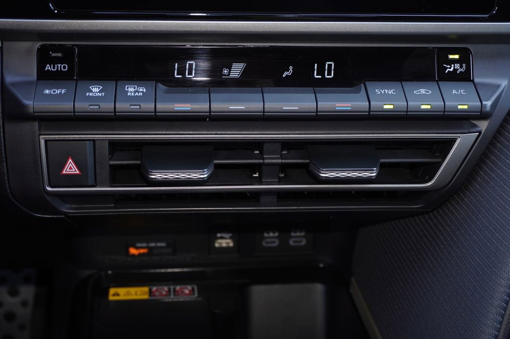 Certified 2025 Toyota Camry SE image 17