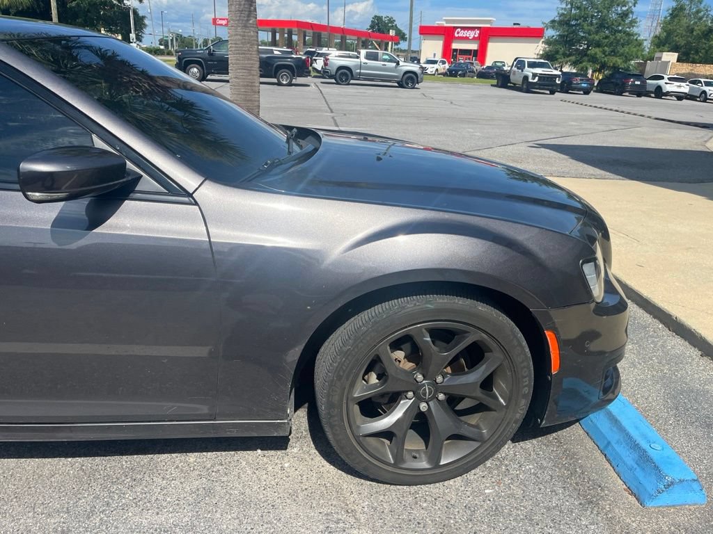Used 2021 Chrysler 300 S w/ S Model Appearance Package RWD image 12