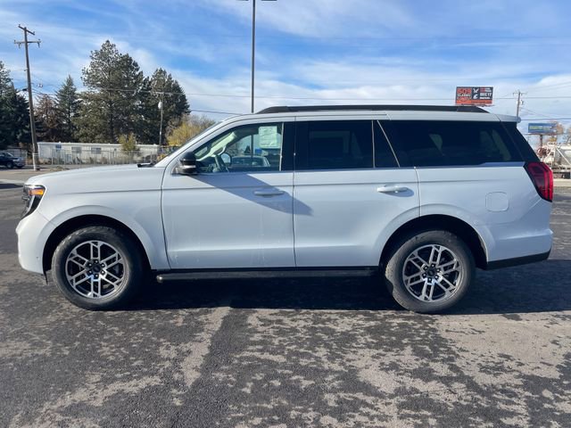 New 2025 Ford Expedition Active image 9