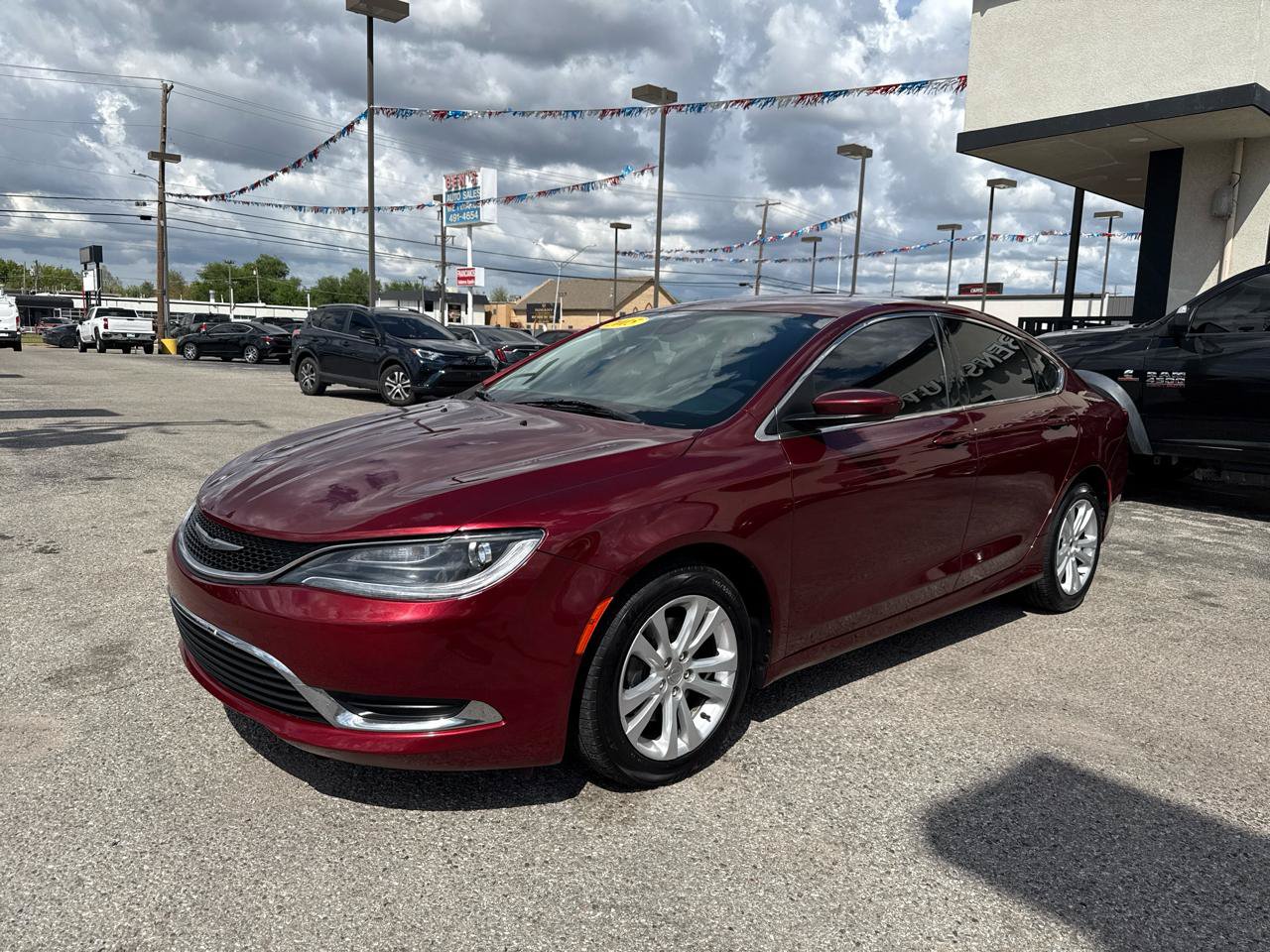 Used 2015 Chrysler 200 Limited w/ Convenience Group FWD image 2
