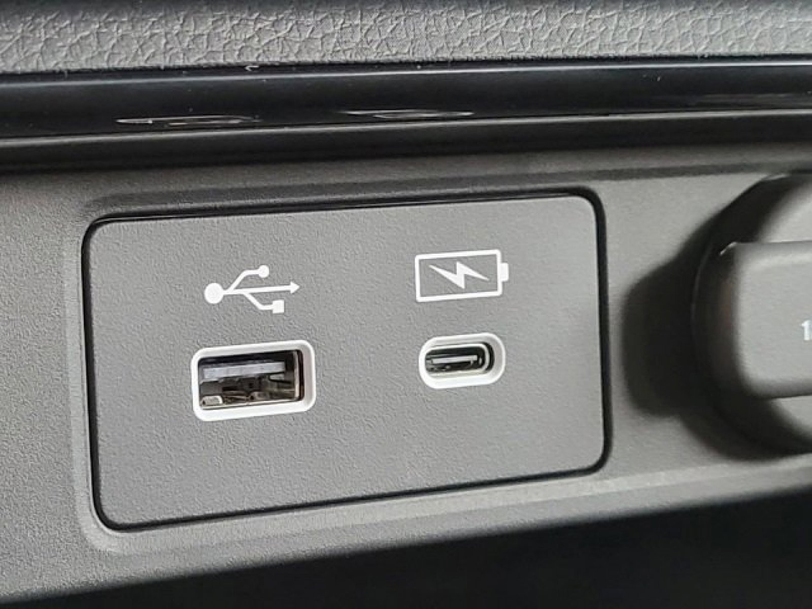 Used 2025 Honda CR-V Sport-L image 13