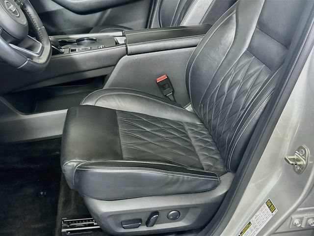 Used 2021 Nissan Rogue Platinum FWD image 22