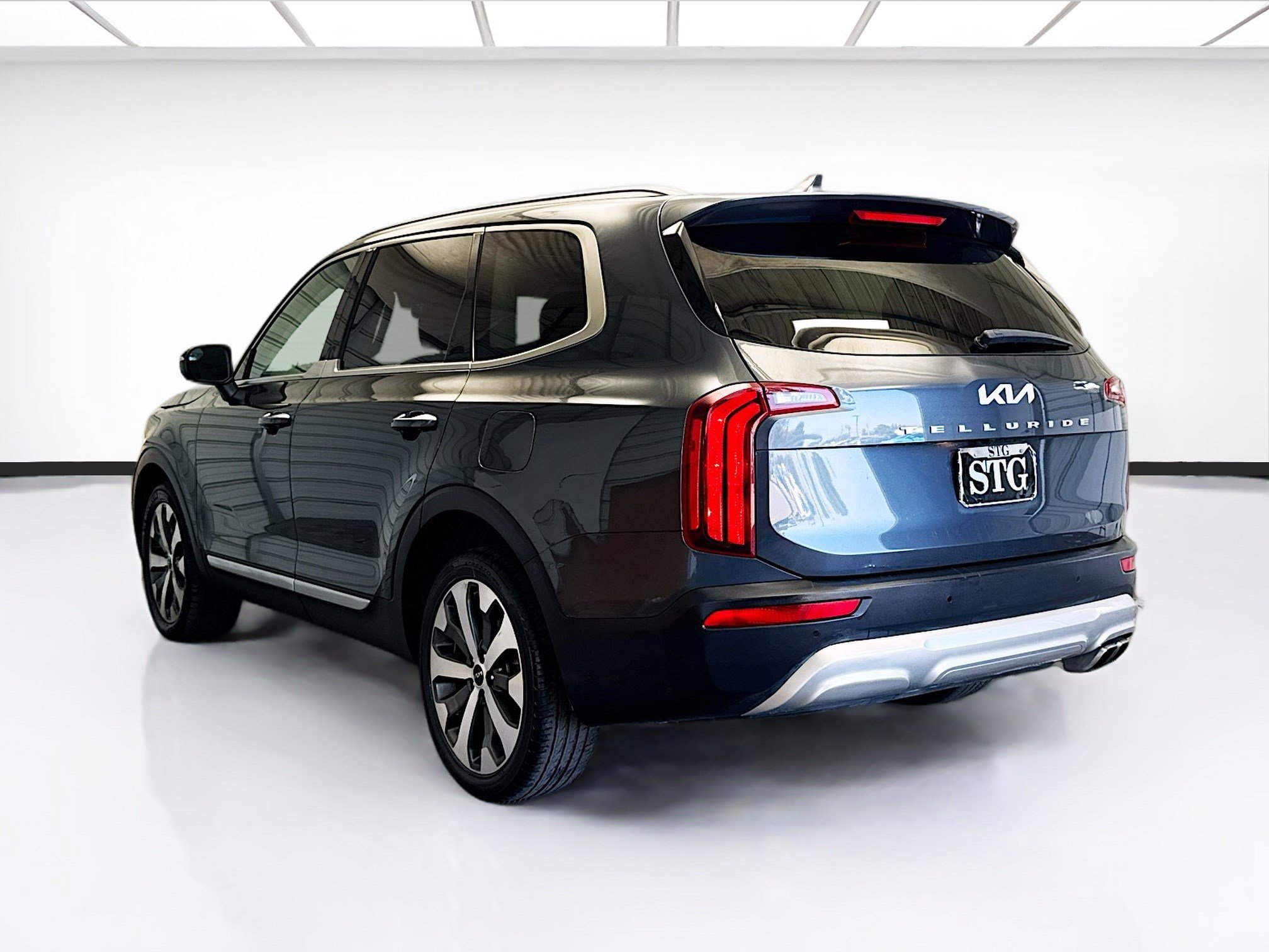 Used 2022 Kia Telluride S image 6
