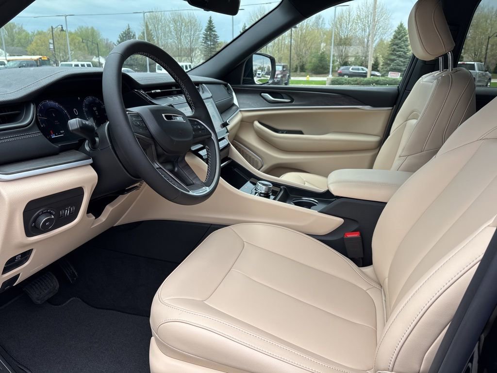 New 2026 Jeep Grand Cherokee Limited AWD/4WD image 7