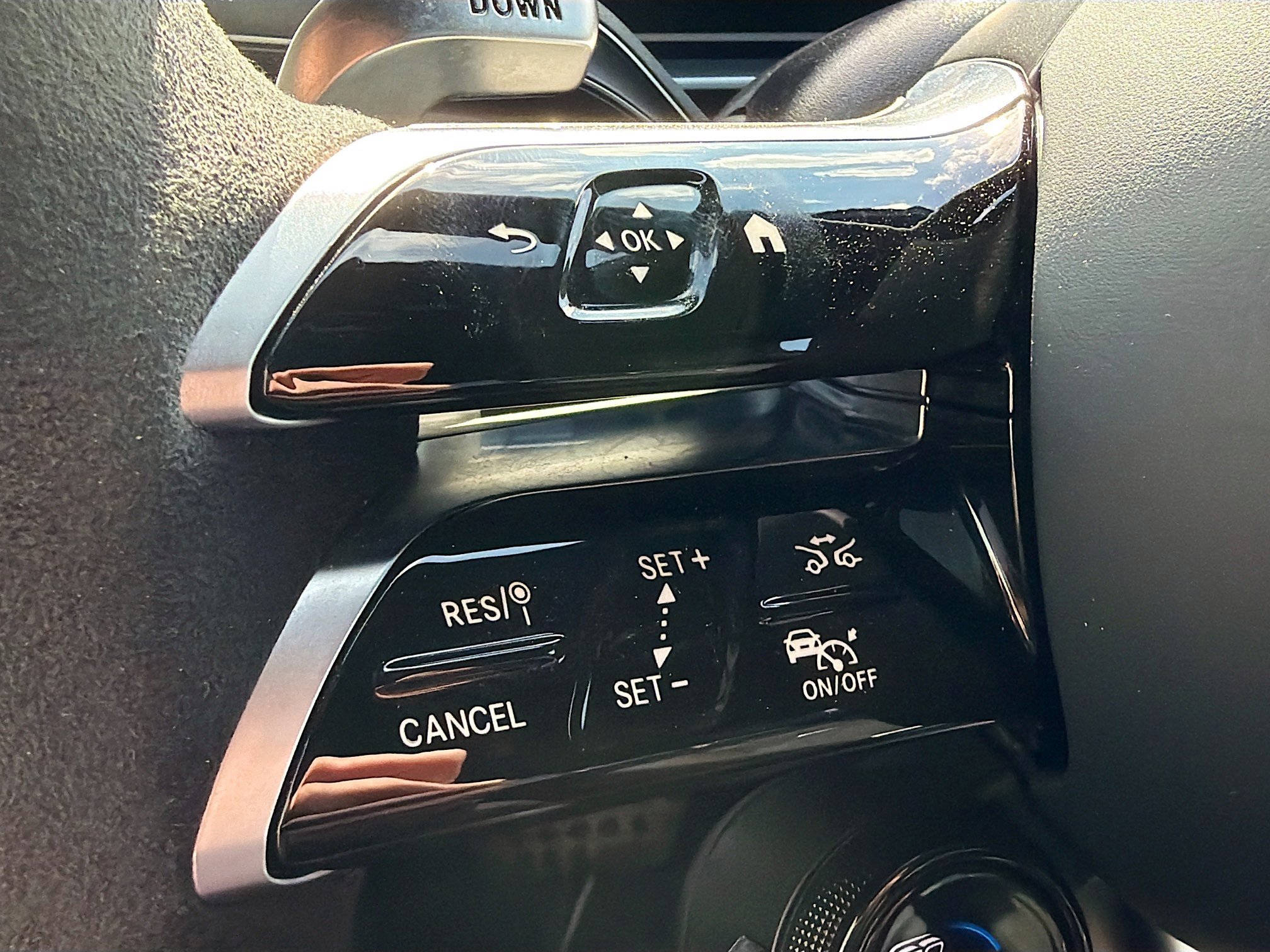 Used 2025 Mercedes-Benz GLE 53 AMG 4MATIC Coupe image 38