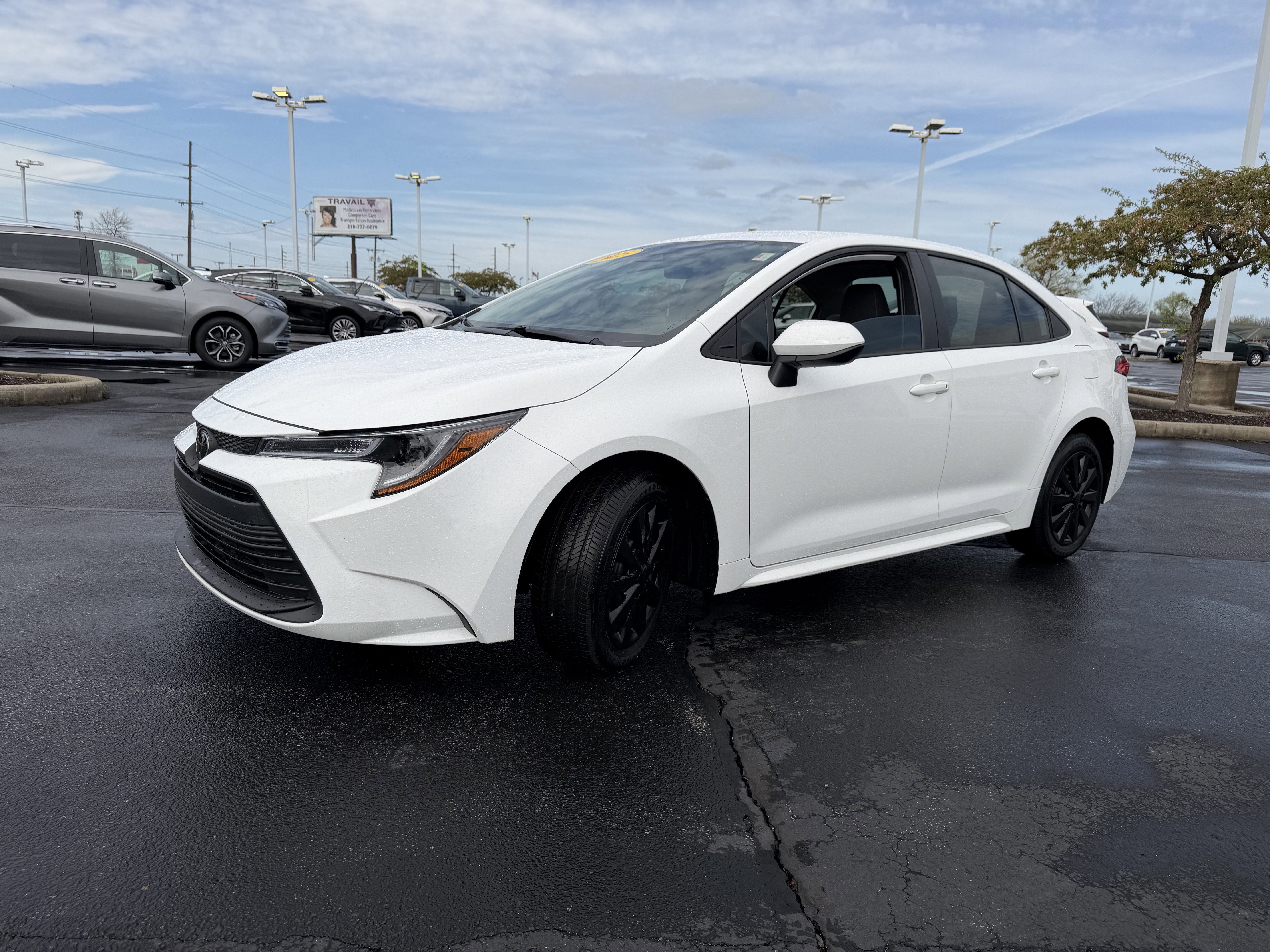 Used 2025 Toyota Corolla LE image 4