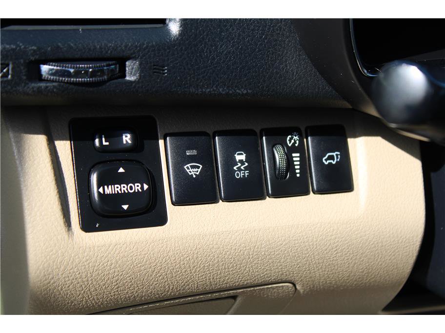 Used 2013 Toyota Highlander Limited image 15