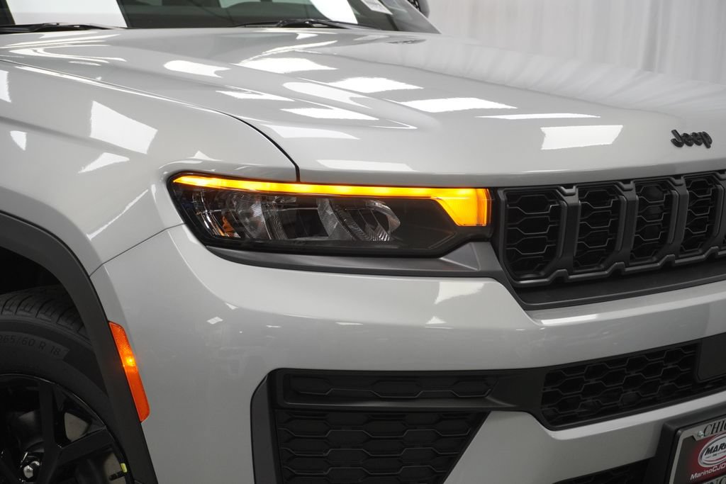 New 2026 Jeep Grand Cherokee Altitude AWD/4WD image 5