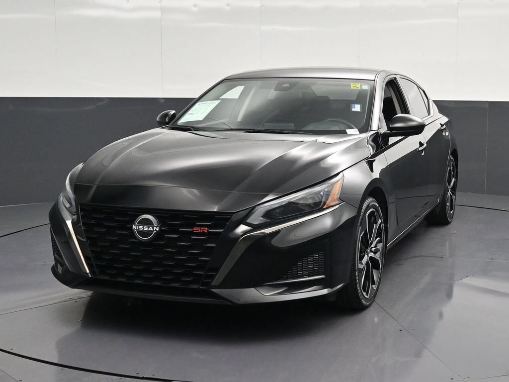 Used 2024 Nissan Altima 2.5 SR FWD image 6