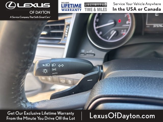 Used 2022 Toyota Camry SE image 19