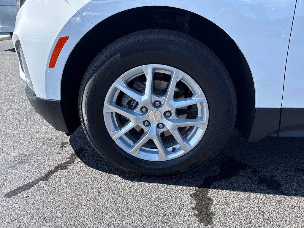 Used 2024 Chevrolet Equinox LT FWD image 29