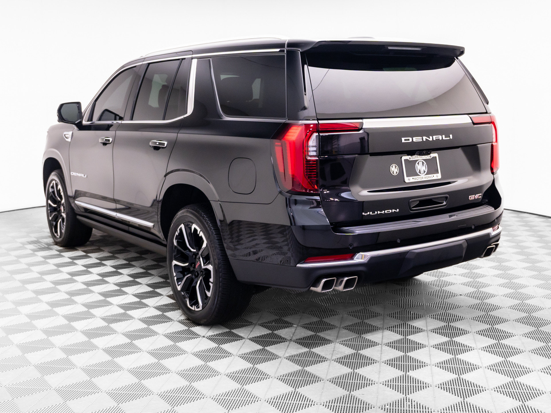 Used 2025 GMC Yukon Denali w/ Denali Reserve Package AWD/4WD image 3