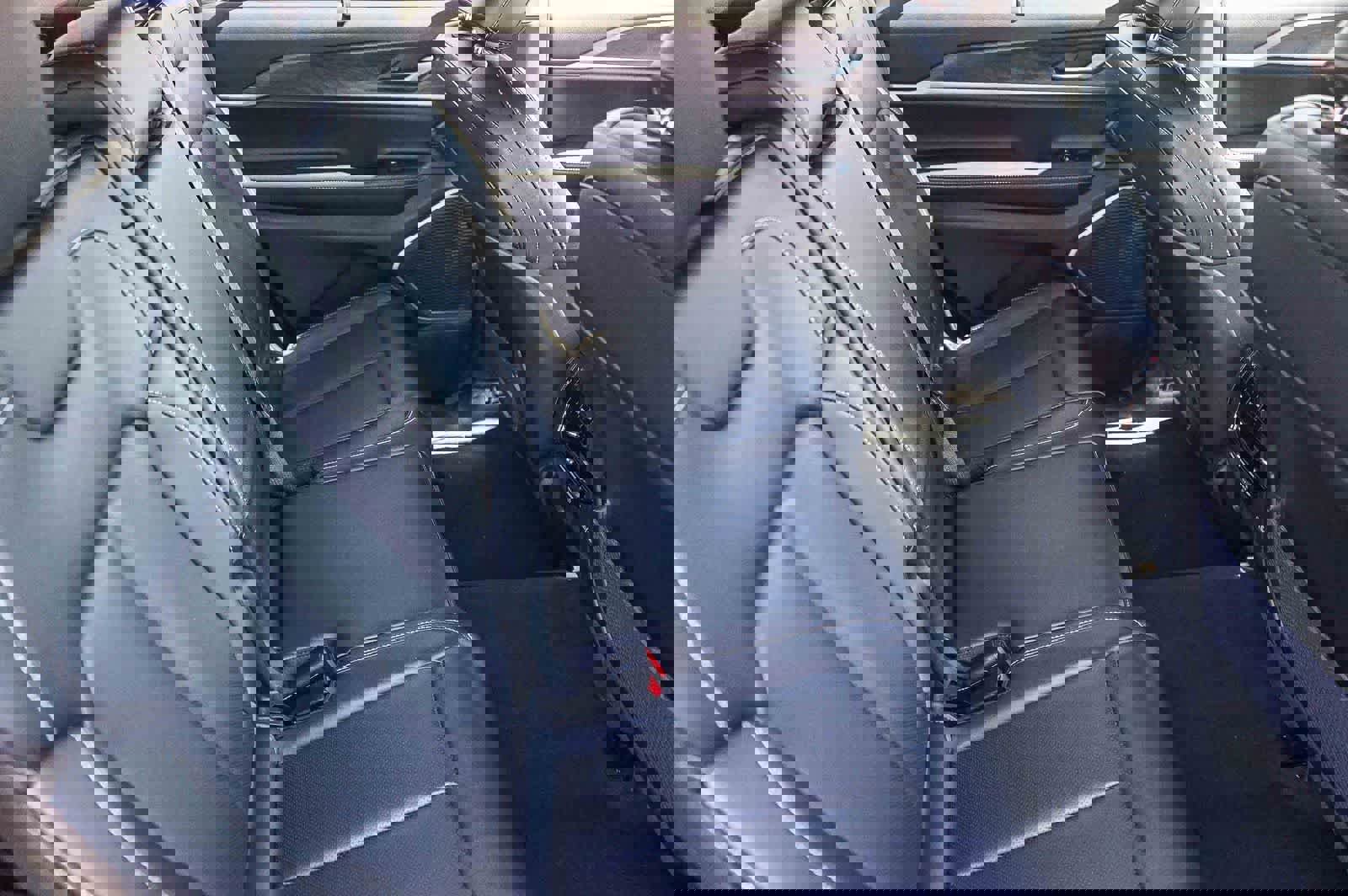 Used 2024 Jeep Grand Cherokee L Limited w/ Luxury Tech Group II image 16