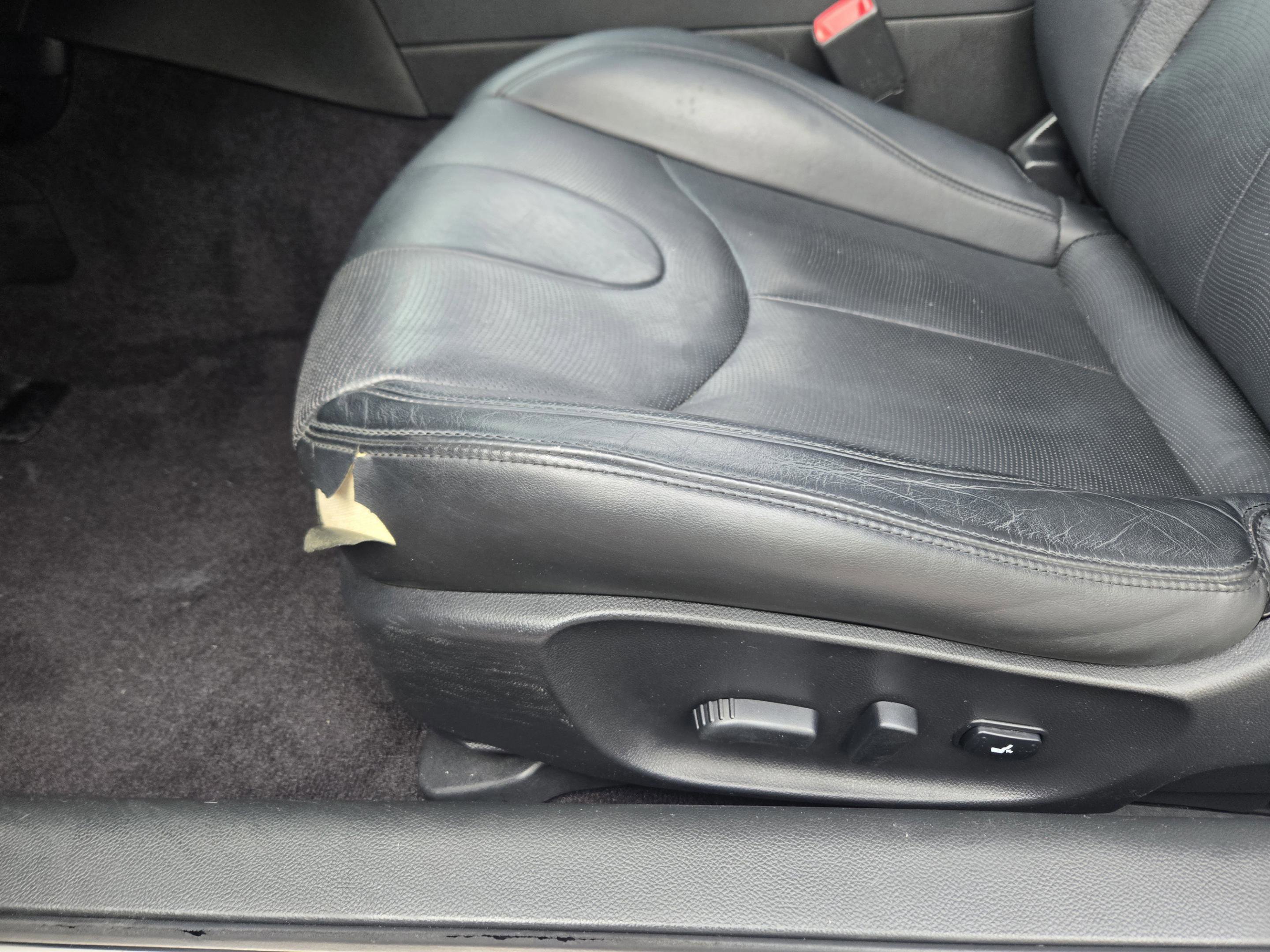Used 2013 INFINITI G37 Sport w/ Premium Pkg image 27