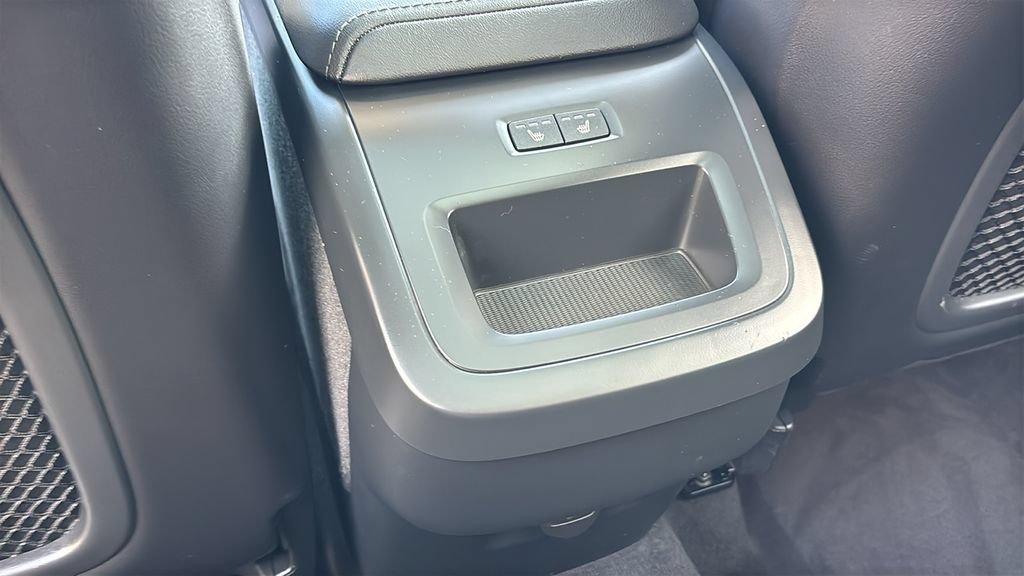 Certified 2025 Volvo XC60 B5 Plus AWD/4WD image 9