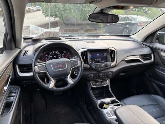Used 2023 GMC Terrain Denali w/ Denali Premium Package AWD/4WD image 11