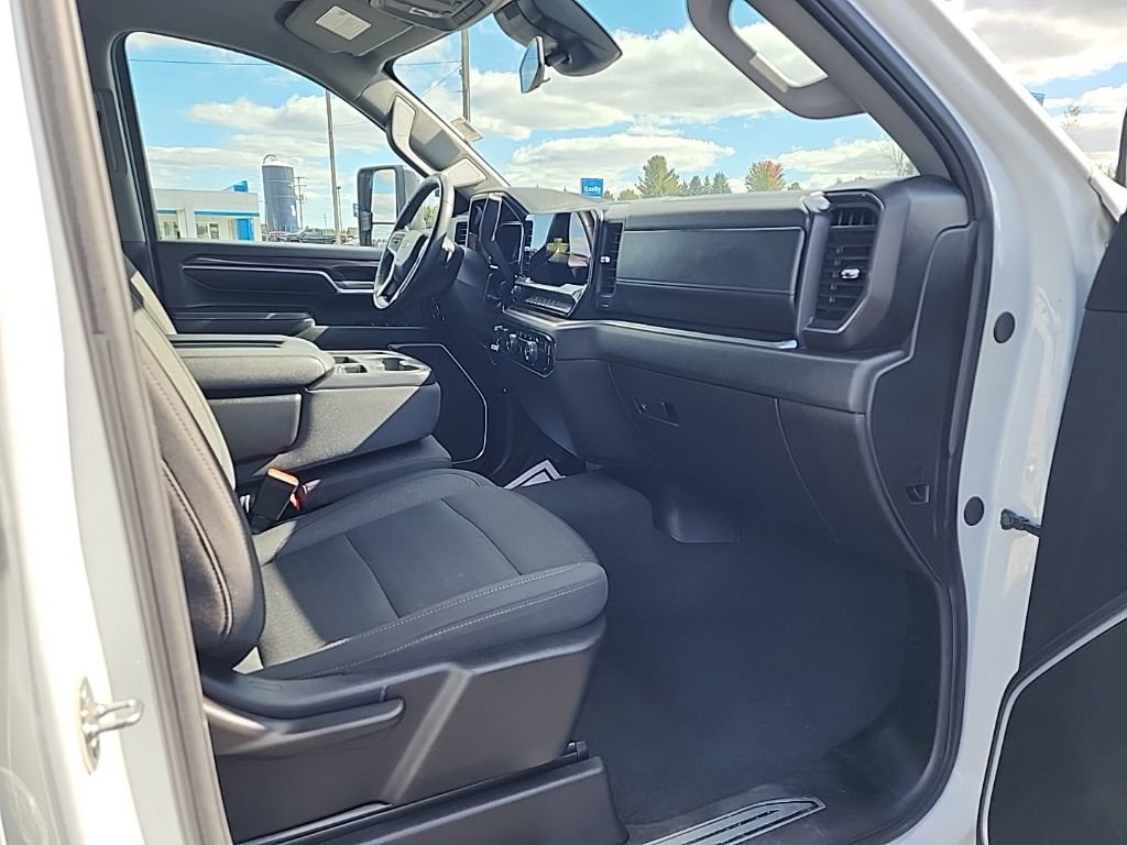 Used 2024 Chevrolet Silverado 2500 LT image 18