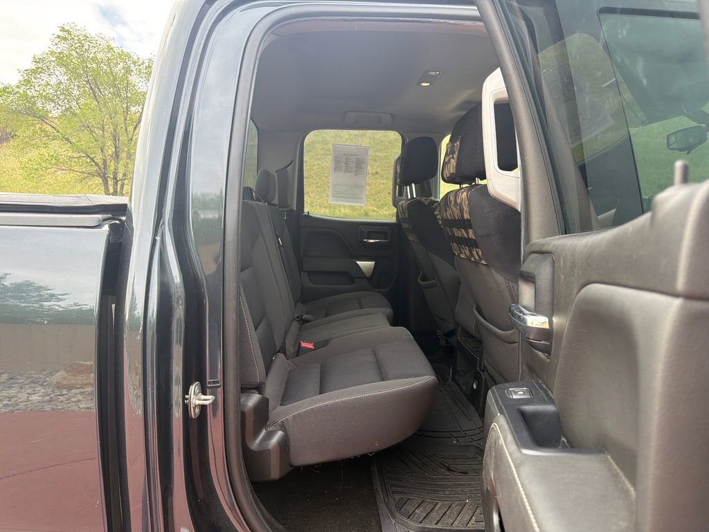 Used 2018 Chevrolet Silverado 1500 LT AWD/4WD image 24