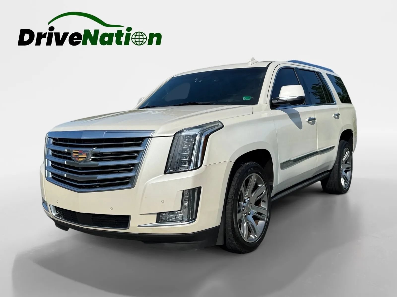 Used 2015 Cadillac Escalade Platinum RWD image 1