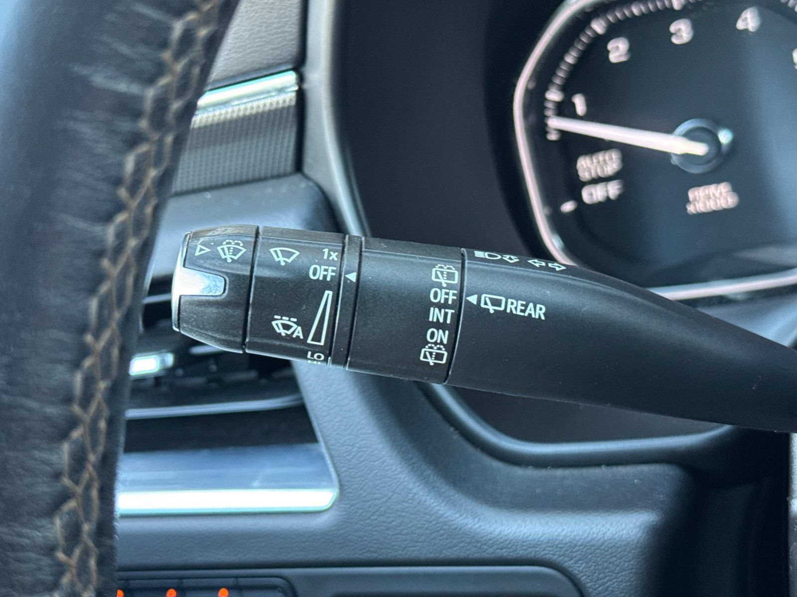 Used 2021 GMC Yukon AT4 AWD/4WD image 30