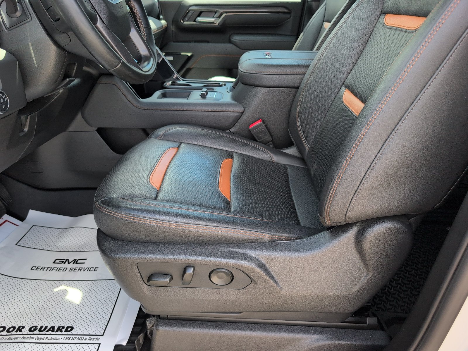 Used 2025 GMC Sierra 2500 AT4 w/ AT4 Premium Plus Package AWD/4WD image 21
