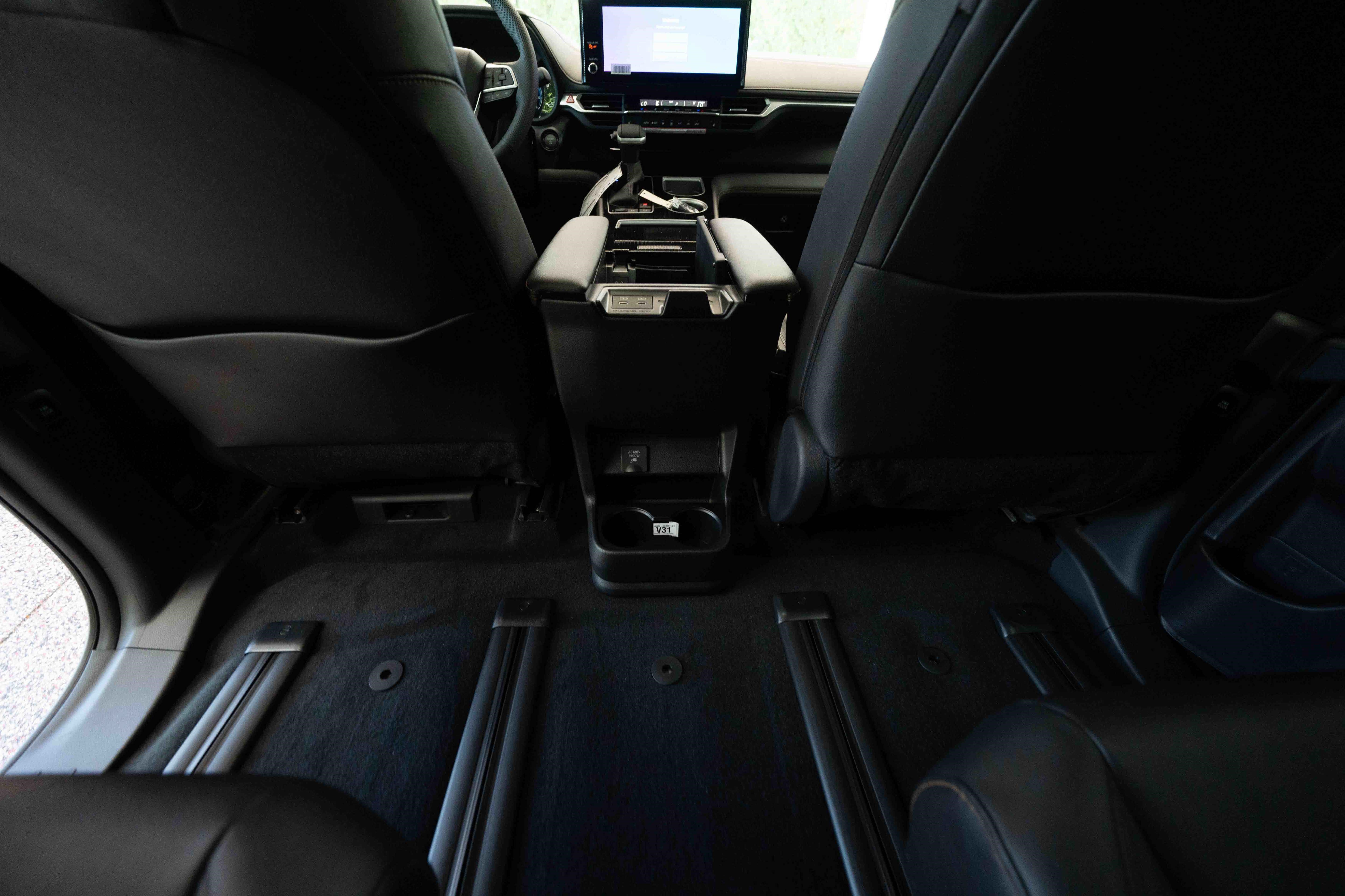 New 2026 Toyota Sienna XLE Woodland Edition AWD/4WD image 22