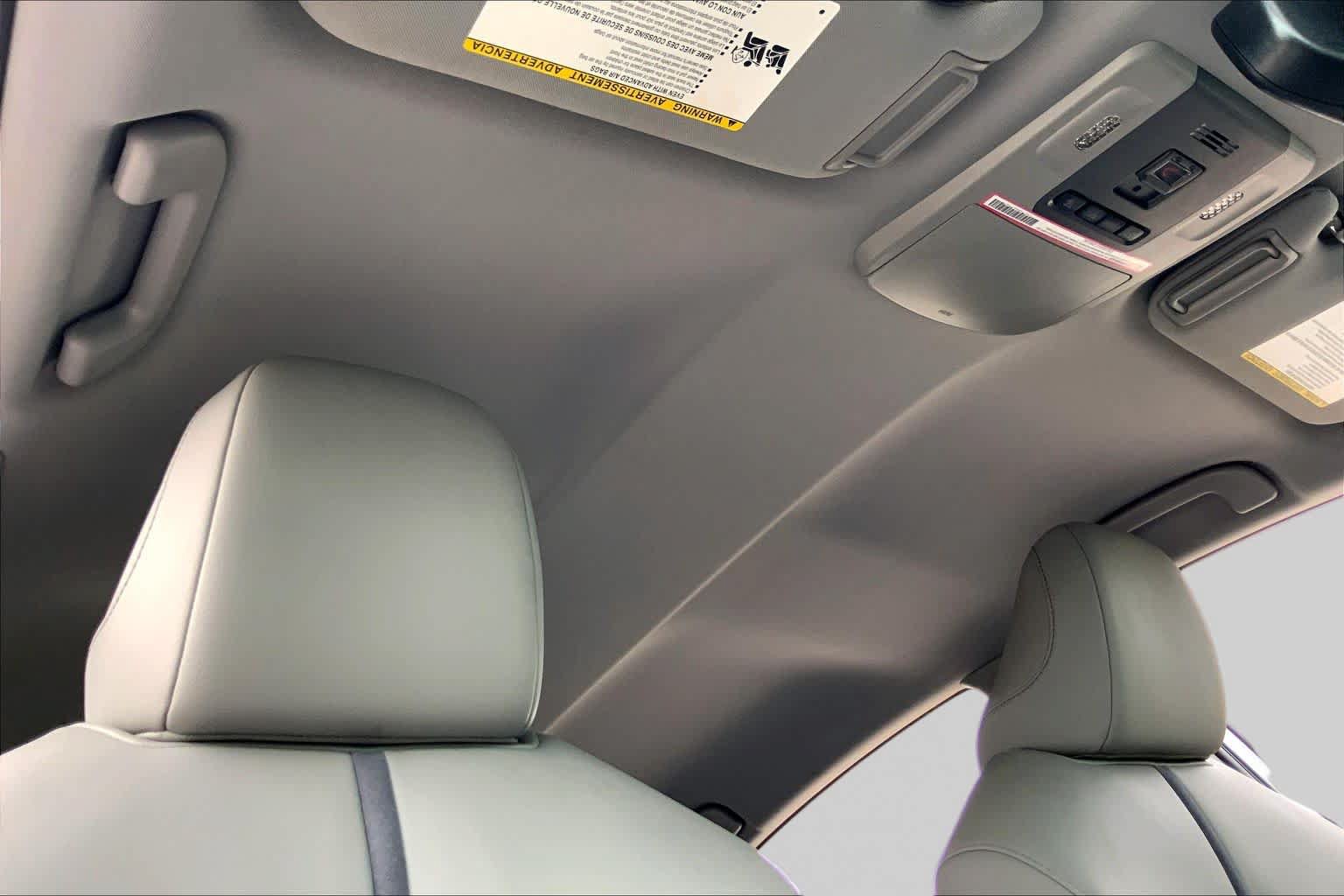 Used 2023 Toyota Camry XLE FWD image 14