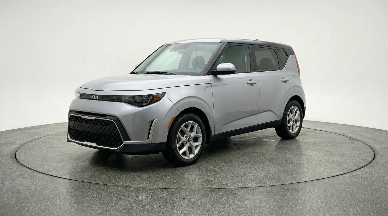 Used 2025 Kia Soul LX w/ LX Technology Package image 3