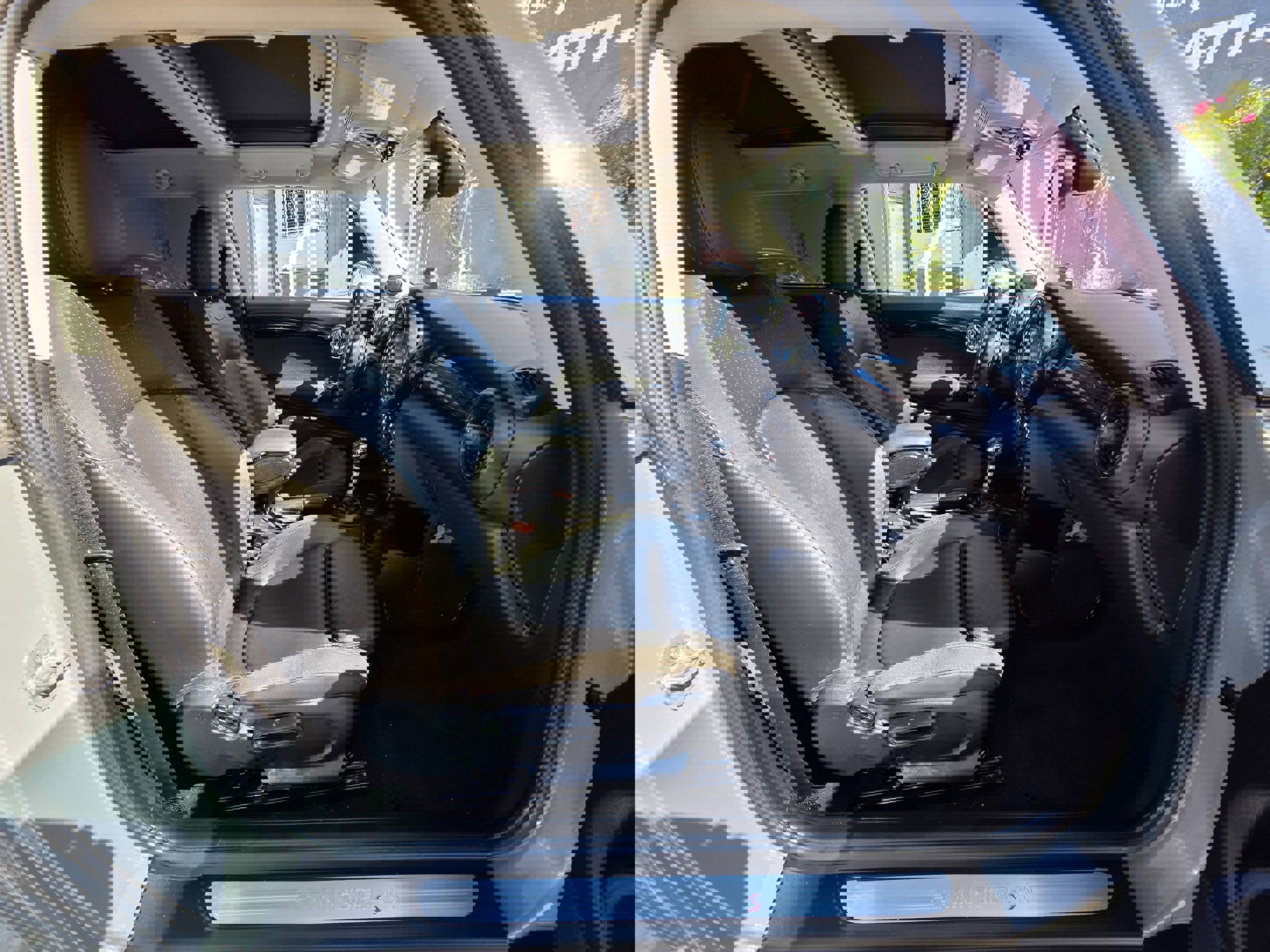 Used 2019 MINI Cooper S image 10