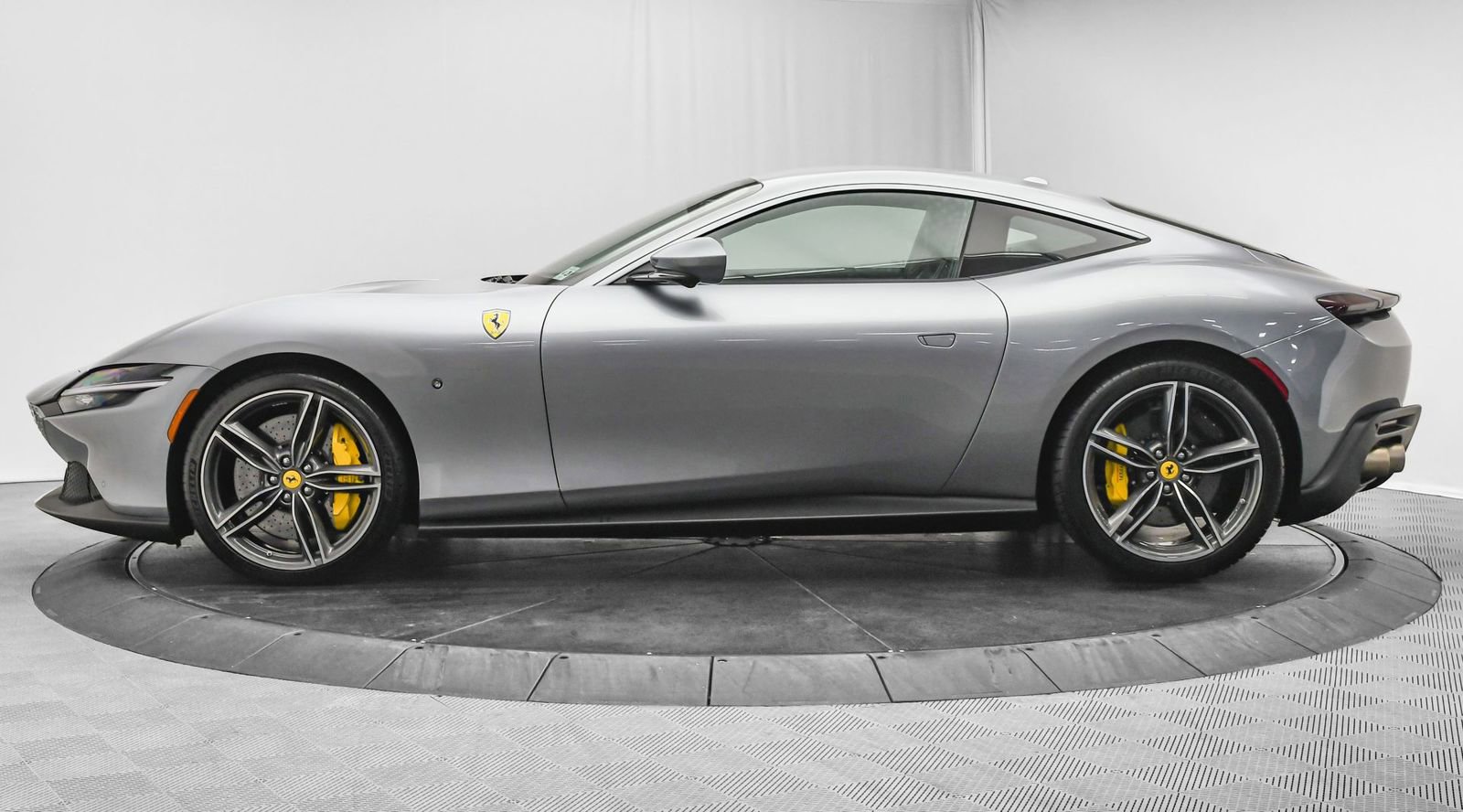 Certified 2023 Ferrari Roma image 5