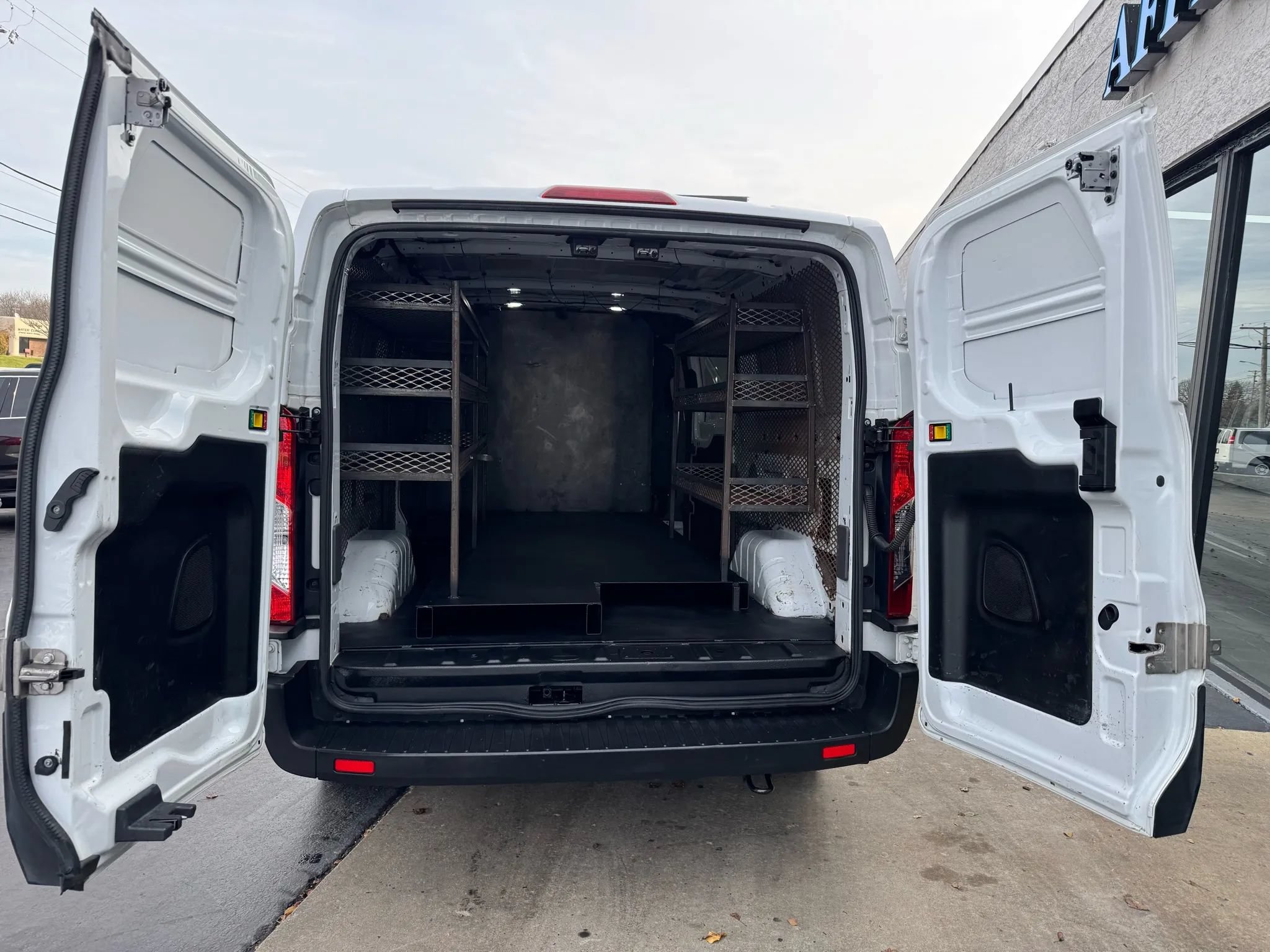 Used 2021 Ford Transit 250 Low Roof RWD image 20