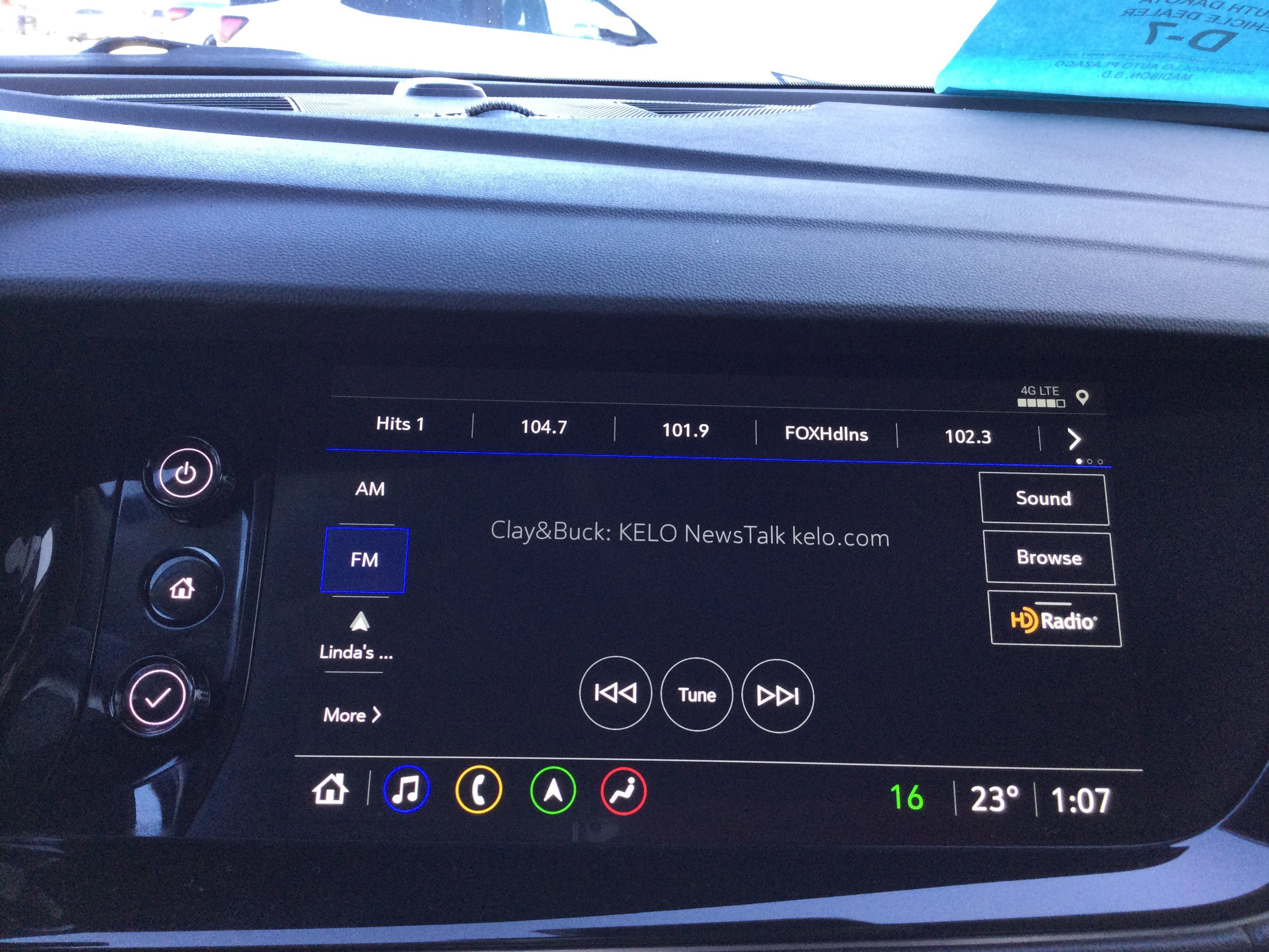 Used 2023 Buick Envision Avenir image 14