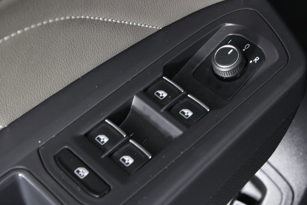 Used 2021 Volkswagen Atlas SE FWD image 23
