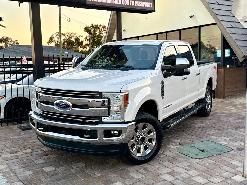 Used 2018 Ford F250 Lariat w/ Chrome Package image 24
