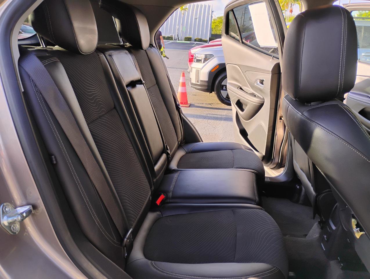 Used 2014 Buick Encore Convenience FWD image 35