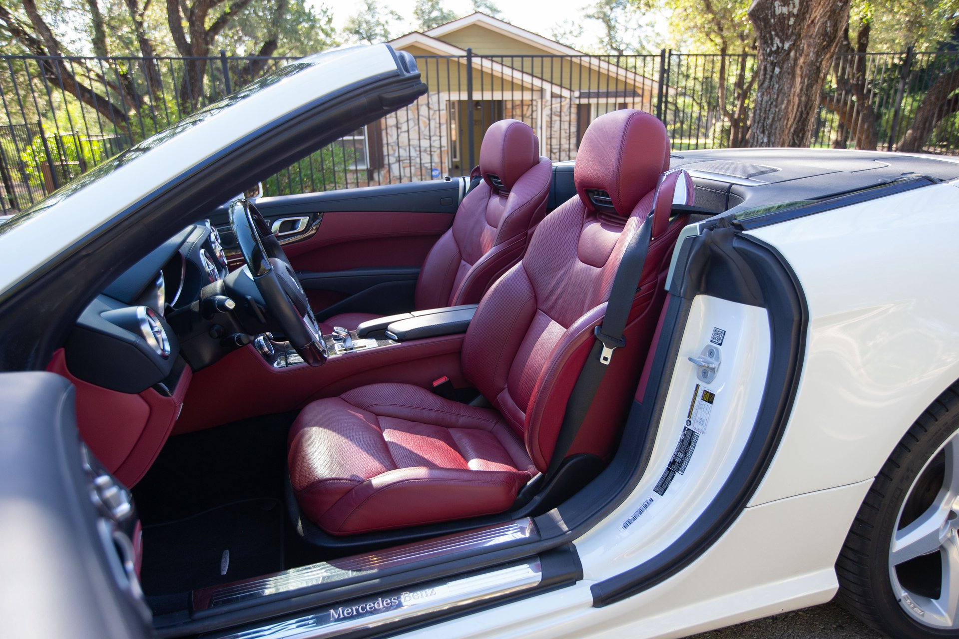 Used 2015 Mercedes-Benz SL 400 image 29