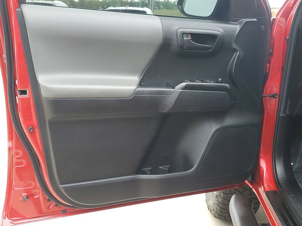 Used 2023 Toyota Tacoma SR AWD/4WD image 21
