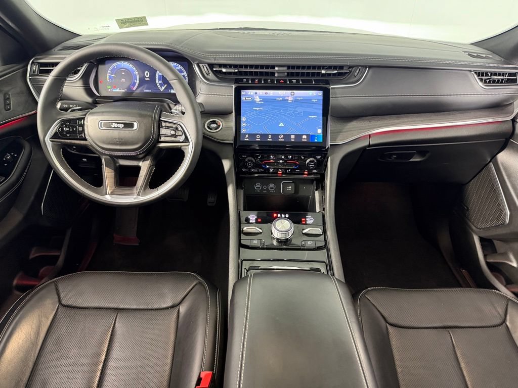 Certified 2024 Jeep Grand Cherokee Overland AWD/4WD image 12
