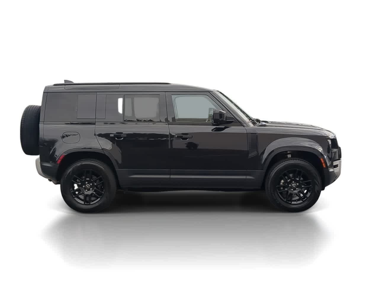 Used 2025 Land Rover Defender 110 S AWD/4WD image 9