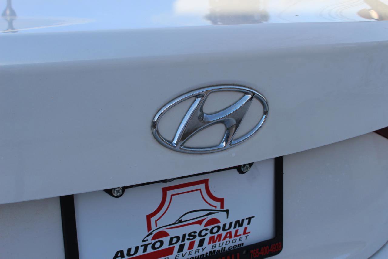 Used 2019 Hyundai Accent SE image 39