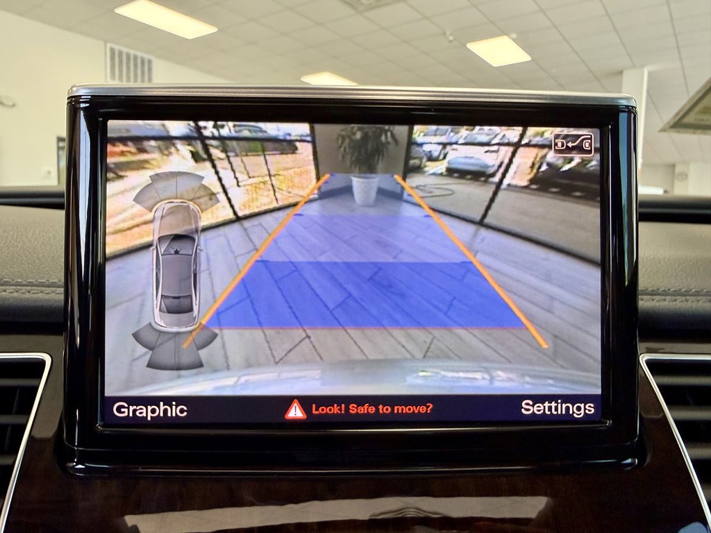 Used 2013 Audi A8 L 4.0T image 11