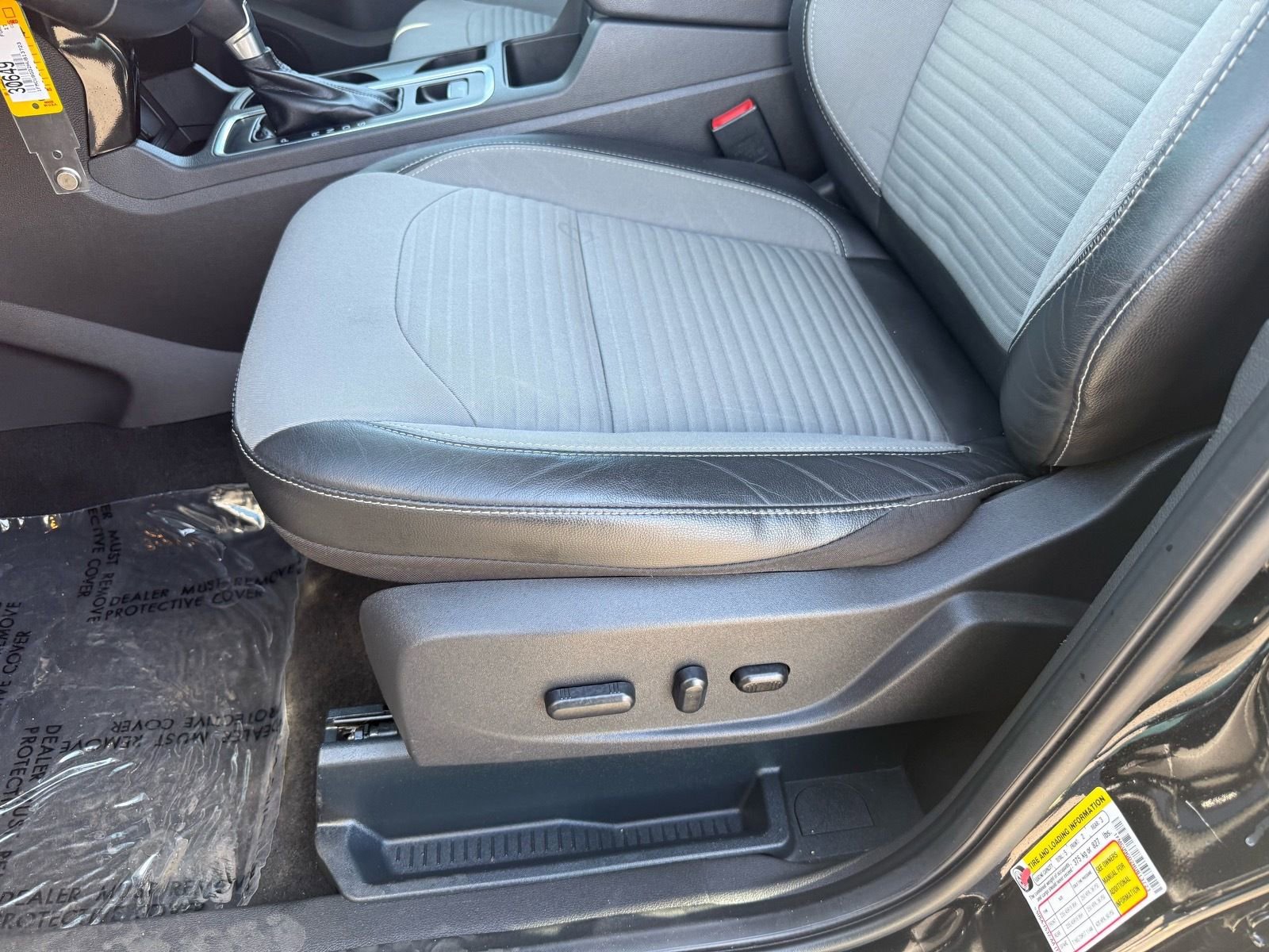 Used 2017 Ford Escape SE w/ Equipment Group 201A image 15